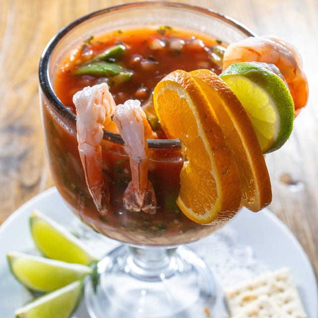 El Cóctel - Camarón - Pulpo - Campechana.