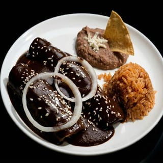 Enchiladas De Mole